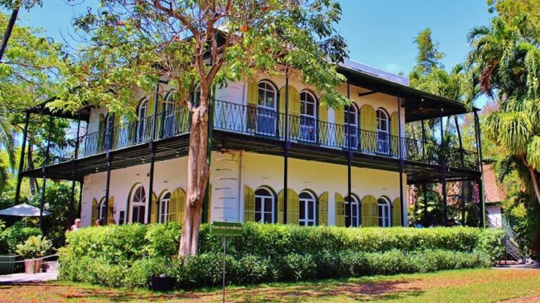 earnest hemingway house - pick up and drop off times